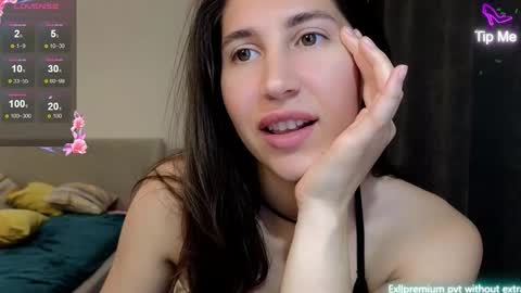 marrycolins online show from October 26, 5:03 am