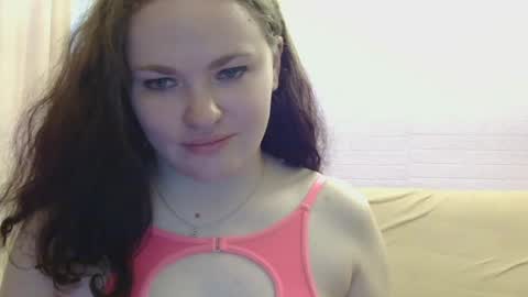 marshmellowsofia online show from June 18, 11:59 am
