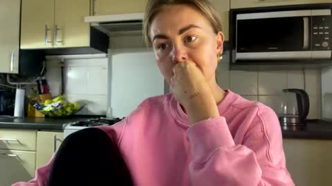 Marta online show from April 25, 4:04 pm