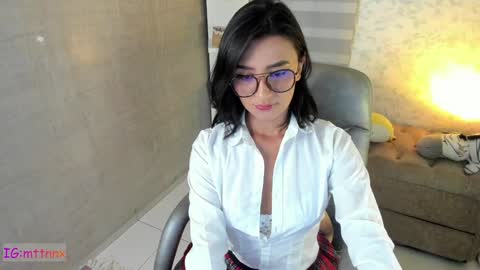 Snapshot of martiiinaa_ chatting on January 17, 5:11 am Martina online show from January 17, 5:11 am