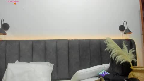 Snapshot of martina_jackson_ chatting on October 12, 7:49 pm Laura online show from October 12, 7:49 pm