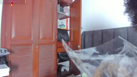 Snapshot of martina_jackson_ chatting on February 8, 7:49 pm Laura online show from February 8, 7:49 pm