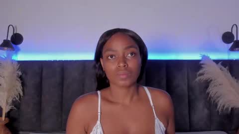 Snapshot of martina_jackson_ chatting on September 21, 8:29 pm Laura online show from September 21, 8:29 pm