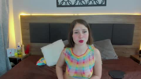 Snapshot of martina_lujann chatting on March 1, 12:23 pm M A R T I N A online show from March 1, 12:23 pm