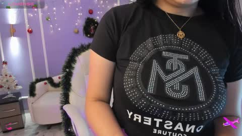 Snapshot of martina_saenz1 chatting on December 2, 9:59 pm Martina online show from December 2, 9:59 pm