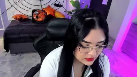 Snapshot of martina_saenz1 chatting on October 17, 9:07 pm Martina online show from October 17, 9:07 pm