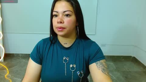 Snapshot of martina_tay chatting on March 6, 3:13 am Hey im martina online show from March 6, 3:13 am