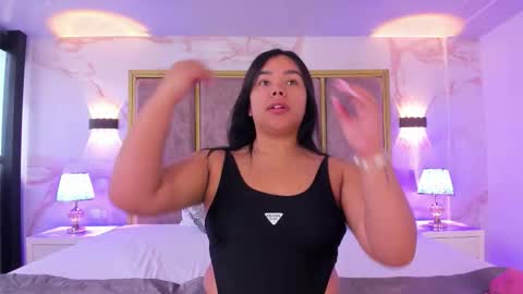 Snapshot of martinagarcia__ chatting on October 13, 7:16 pm Martina Garcia online show from October 13, 7:16 pm