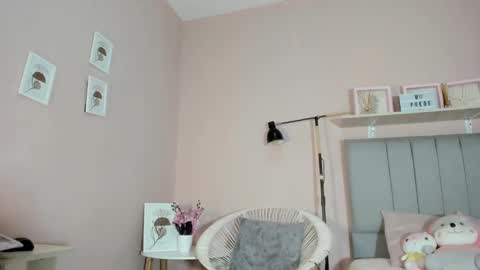 mary_cute9 online show from September 24, 1:10 pm