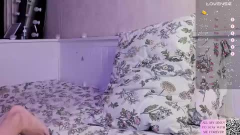 Mary online show from April 22, 9:12 pm