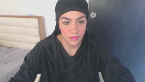 Snapshot of maryam_arabicmilk chatting on January 10, 3:37 pm maryam_arabicmilk online show from January 10, 3:37 pm