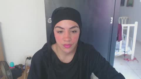Snapshot of maryam_arabicmilk chatting on December 28, 3:48 pm maryam_arabicmilk online show from December 28, 3:48 pm