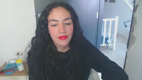 Snapshot of maryam_arabicmilk chatting on December 2, 3:34 pm maryam_arabicmilk online show from December 2, 3:34 pm