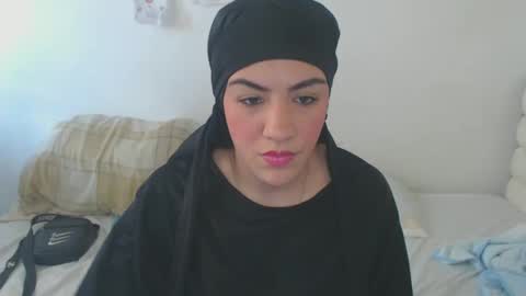 Snapshot of maryam_arabicmilk chatting on March 9, 4:44 pm maryam_arabicmilk online show from March 9, 4:44 pm