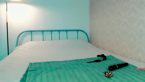 Anna online show from February 3, 6:40 am