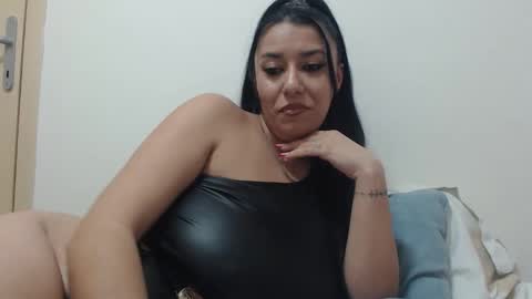 maryem online show from February 16, 2:06 pm