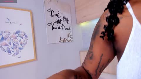 Snapshot of maryevans_ chatting on January 9, 12:09 pm online show from January 9, 12:09 pm