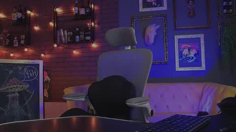 Mary online show from April 4, 2:43 am