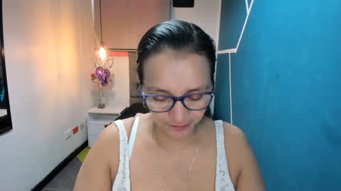 Marylin online show from December 24, 5:34 pm