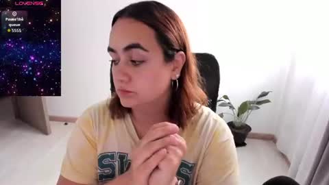 Dulce Maria online show from June 10, 9:57 pm