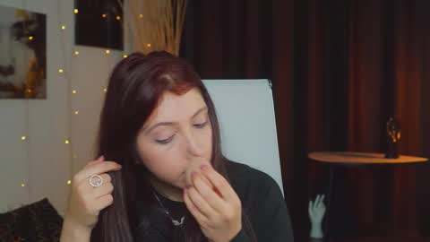 Mary Miller online show from September 30, 7:36 am