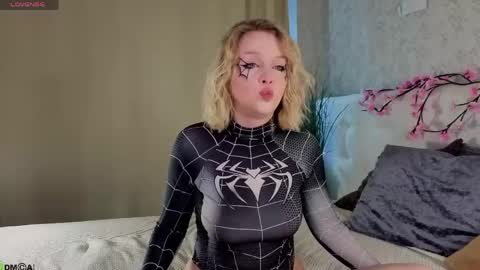 Mary online show from April 19, 9:20 am