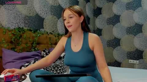 Mary online show from February 8, 3:00 pm