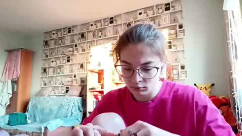 Kelly online show from April 21, 9:38 am