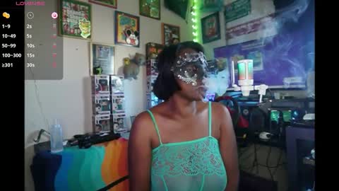 maskedmilf822397 online show from October 27, 6:46 pm