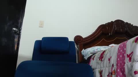 Snapshot of matturewet chatting on September 27, 2:19 am matturewet online show from September 27, 2:19 am