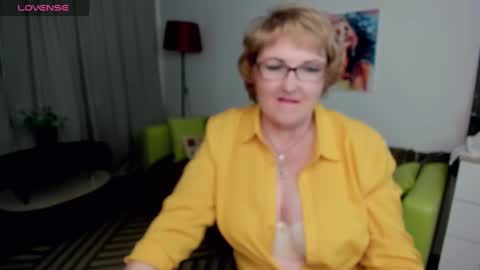 Snapshot of mature_blonde7 chatting on January 25, 1:35 pm Lana online show from January 25, 1:35 pm