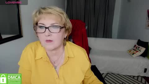 Snapshot of mature_blonde7 chatting on December 29, 4:08 pm Lana online show from December 29, 4:08 pm