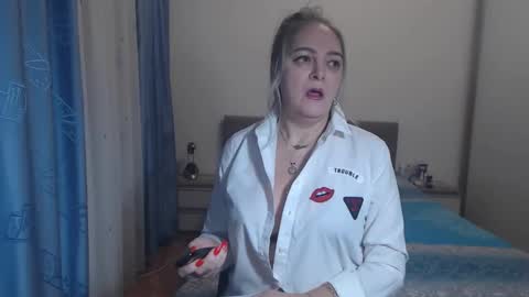 Snapshot of maturediana chatting on January 4, 3:29 am maturediana online show from January 4, 3:29 am