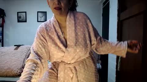 Snapshot of maturehornyxxxx chatting on January 12, 10:33 pm cata online show from January 12, 10:33 pm