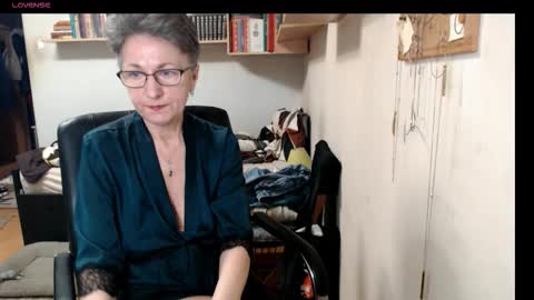 Snapshot of maturekate chatting on October 15, 6:38 am maturekate online show from October 15, 6:38 am