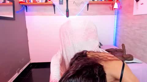 maturepure_ online show from December 22, 10:57 pm