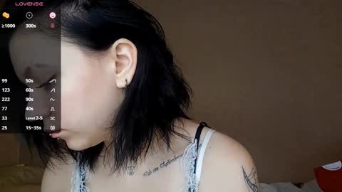 Mia online show from January 18, 8:43 am