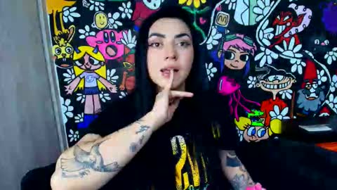 Snapshot of maurenth_becker_ chatting on October 17, 1:31 am Maurenth online show from October 17, 1:31 am