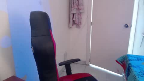 maxinesex_ online show from February 13, 6:31 pm