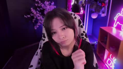 may_lings online show from May 24, 11:42 am