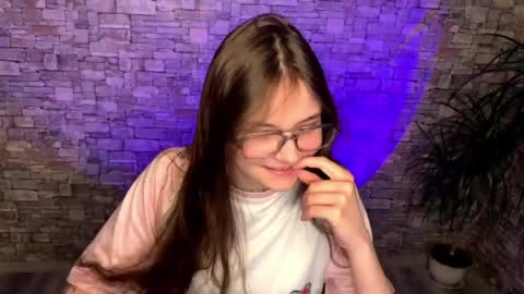 may online show from April 25, 4:26 pm