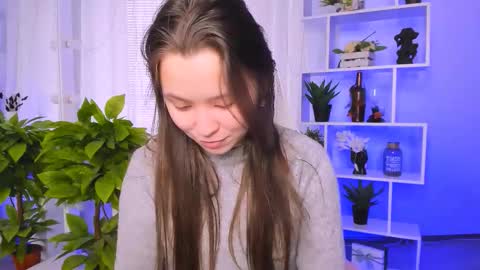 Maya online show from March 4, 7:15 am