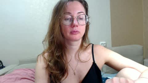 Maya online show from April 24, 8:00 pm