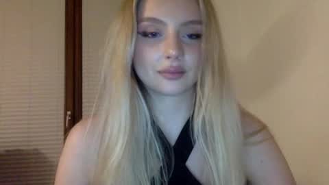 mayaflirt online show from April 22, 8:50 pm