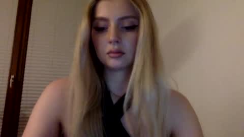 mayaflirt online show from April 28, 8:35 pm