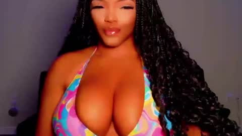 MayBabi online show from July 19, 10:28 am