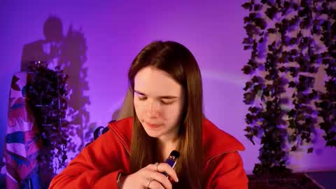 maybloom_ online show from March 5, 3:41 pm