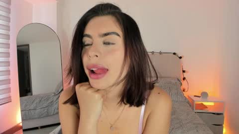 ALIS online show from April 23, 8:33 pm