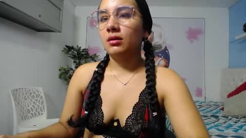 Maylin  online show from April 26, 7:11 pm