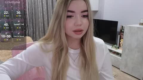 Snapshot of maymallorie chatting on February 27, 12:54 am may online show from February 27, 12:54 am
